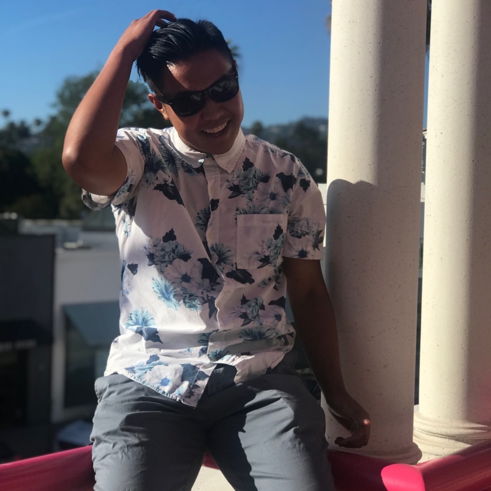 Meet your Posher, Troy